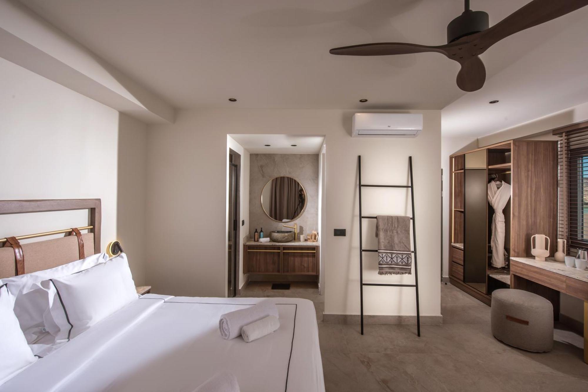 Infinity Exclusive & - Adults Only 5*